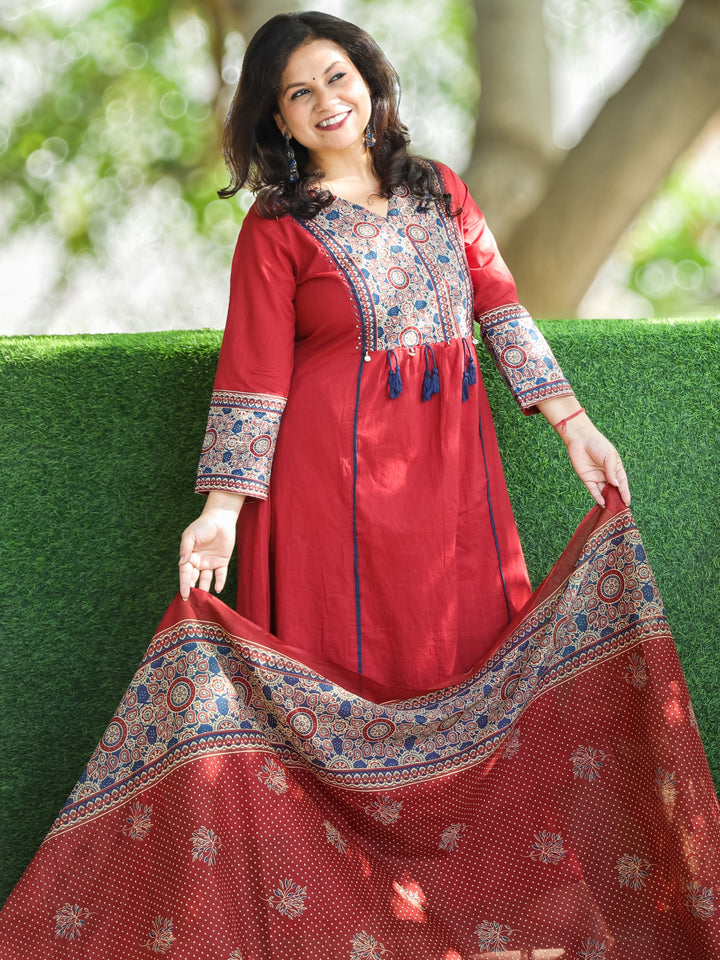 Swaroopi Cherry Red Printed Yoke wth Hanging Detailing Work Cotton 3 Piece Set