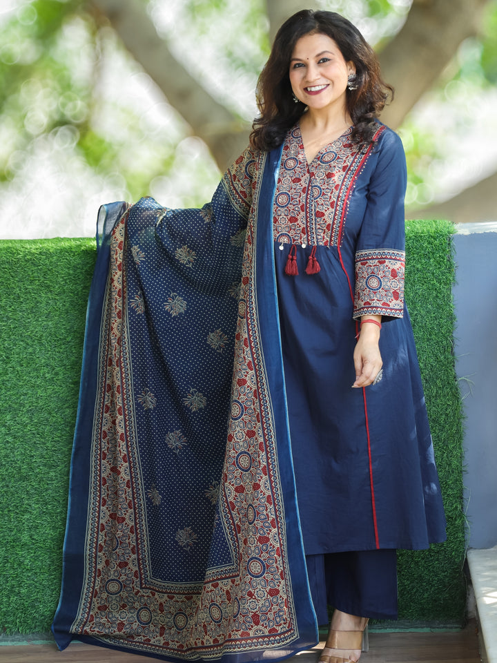 Swaroopi Cerulean Blue Printed Yoke wth Hanging Detailing Cotton 3 Piece Set