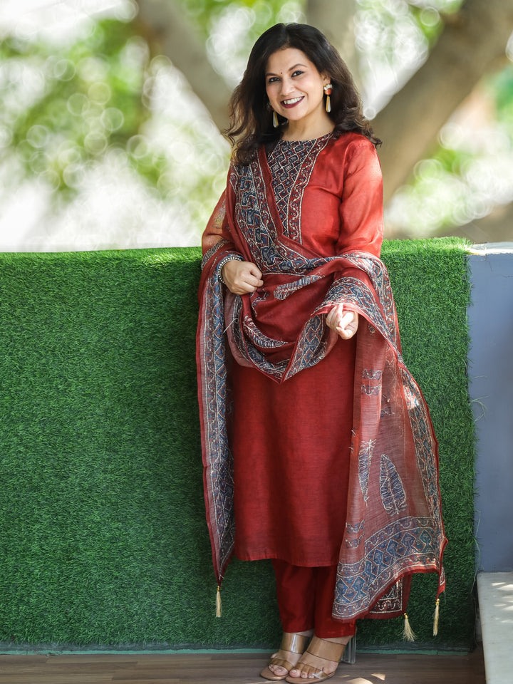 Sanam Berry Red Printed Yoke with Kantha Work Detailing Chanderi 3 PIece Set