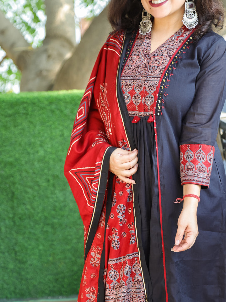 Swaroopi Oil Black Printed Yoke with Mirror Pintuck and Gathered Mul Chanderi 3 Piece Set
