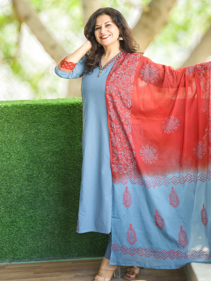 Roshni Faded Blue V Neck Lace Work with Embroiered Pocket Cotton 3 Piece Set
