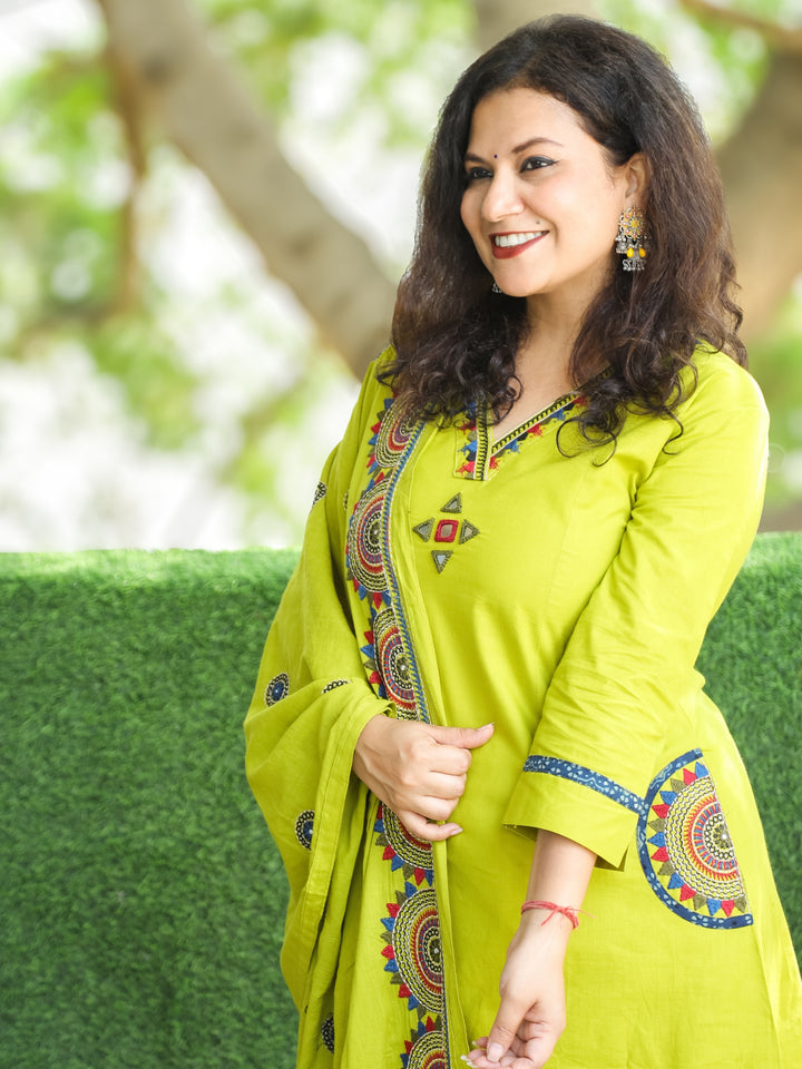 Kaveri Lemon Green V Neck Mirror Work with Embroiered Pocket Cotton 3 Piece Set