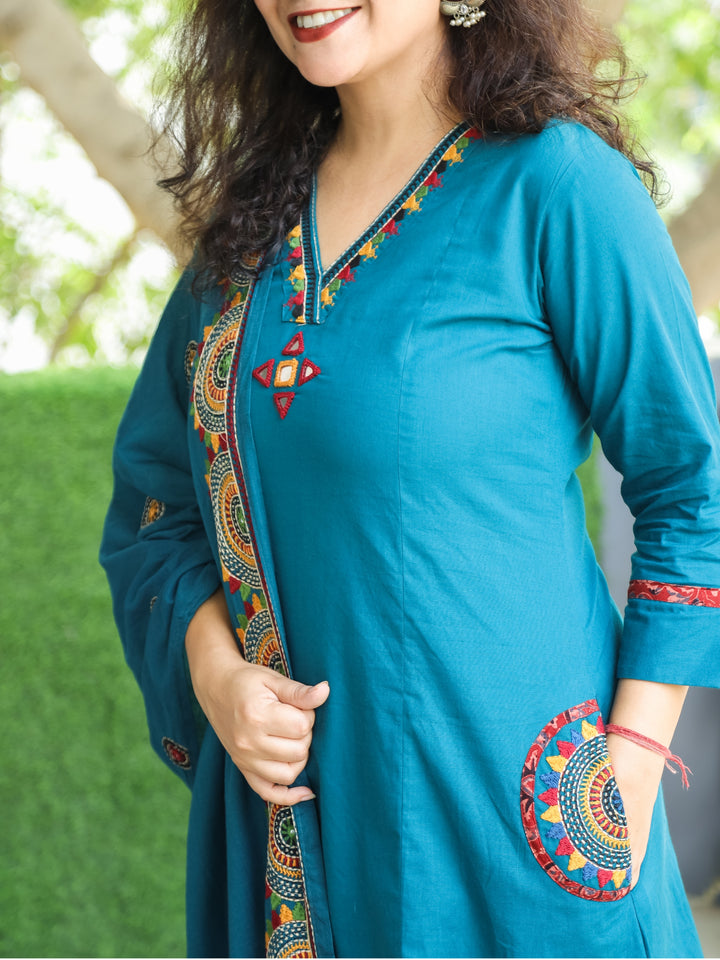 Kaveri Cerulean Teal V Neck Mirror Work with Embroiered Pocket Cotton 3 Piece Set
