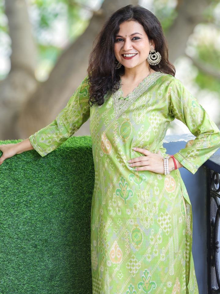 Daarshvi Fern Green V Embellish Neck Work in Digital Floral Print Modal Kurti