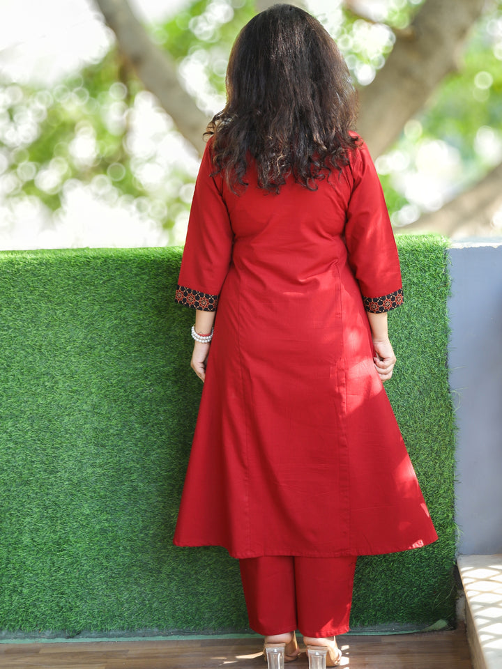 Saiyara Cherry Red V Neck Lace Work with Embroiered Pocket Cotton 2 Piece Set