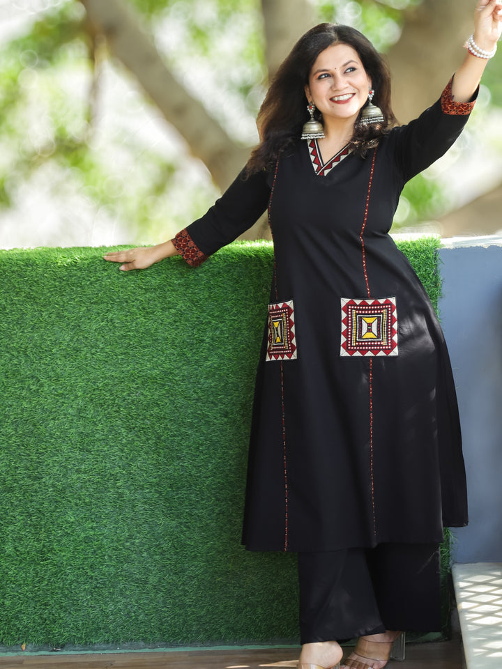 Saiyara Ebony Black V Neck Lace Work with Embroiered Pocket Cotton 2 Piece Set