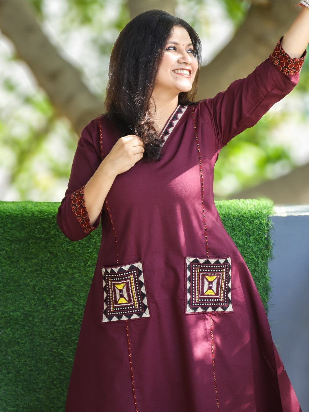 Saiyara Burgundy Wine V Neck Lace Work with Embroiered Pocket Cotton 2 Piece Set