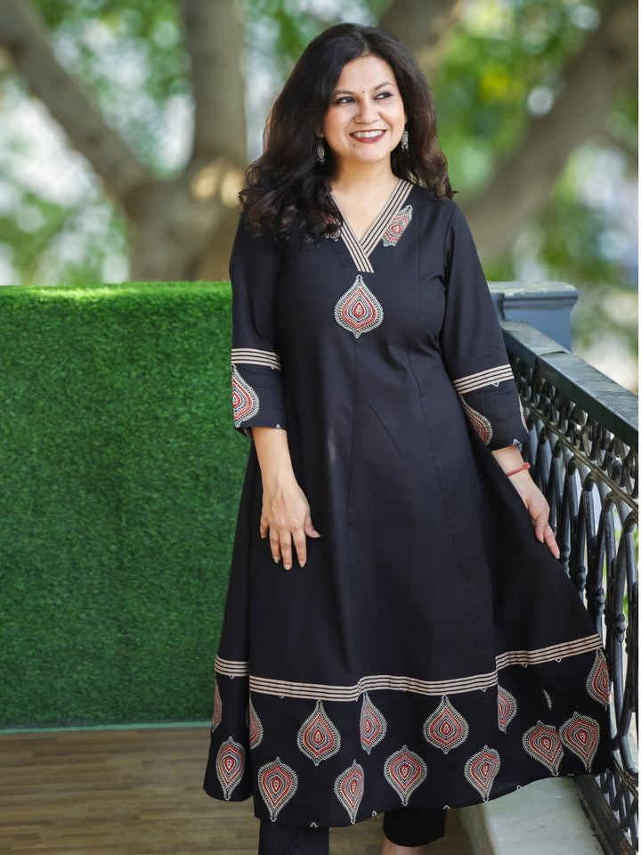 Rivaazi Ebony Black V Neck and Mirror Patch in Printed Hemline Anarkali Cotton Kurti