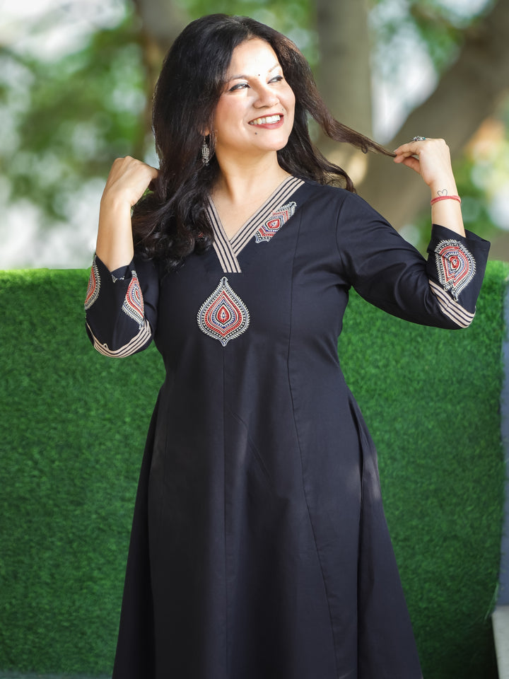 Rivaazi Ebony Black V Neck and Mirror Patch in Printed Hemline Anarkali Cotton Kurti