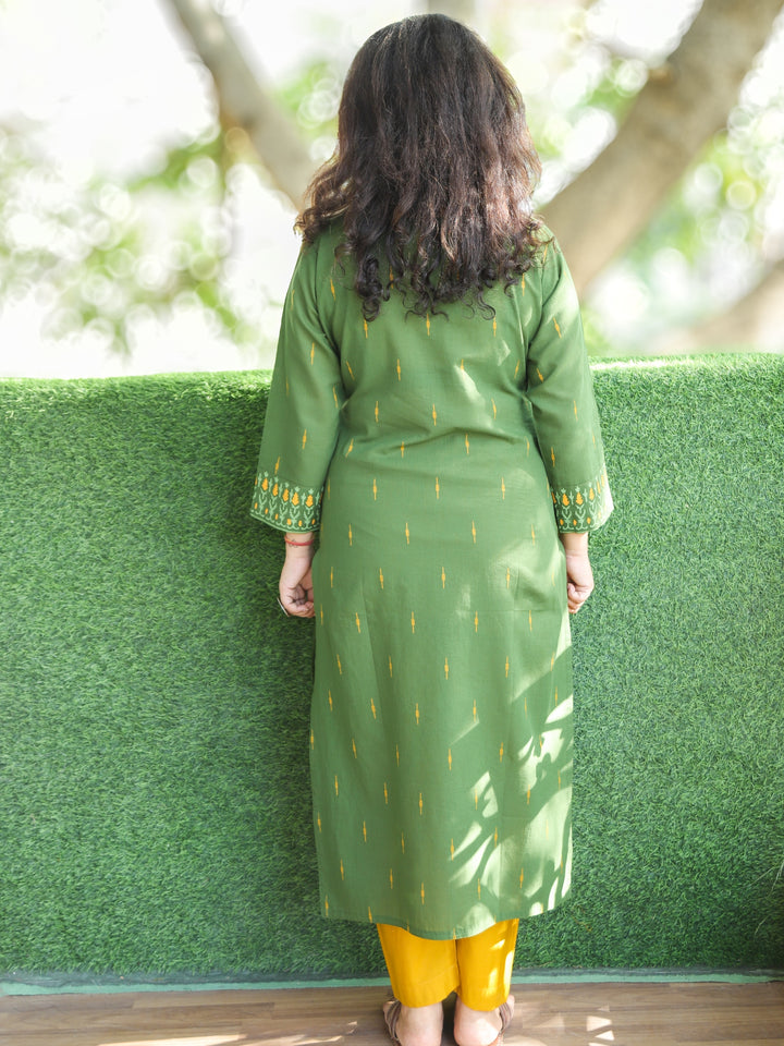 Saloni Forest Green Thread with Sequine Work in Pigment Printed Cotton Kurti