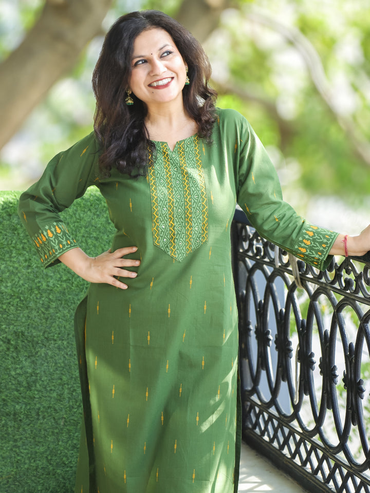 Saloni Forest Green Thread with Sequine Work in Pigment Printed Cotton Kurti