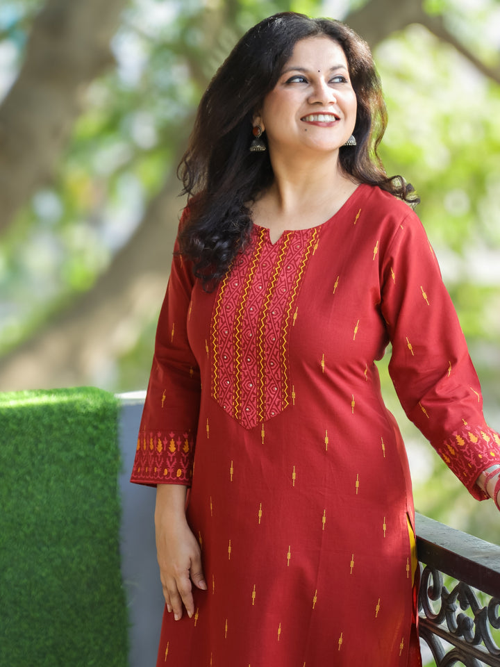 Saloni Maroon Red Thread with Sequine Work in Pigment Printed Cotton Kurti