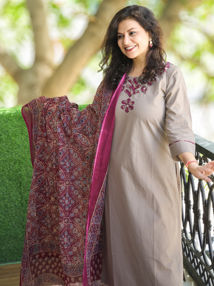 Roohi Tan Taupe Applique Printed Patch Work on Neck Cotton 3 PIece Set