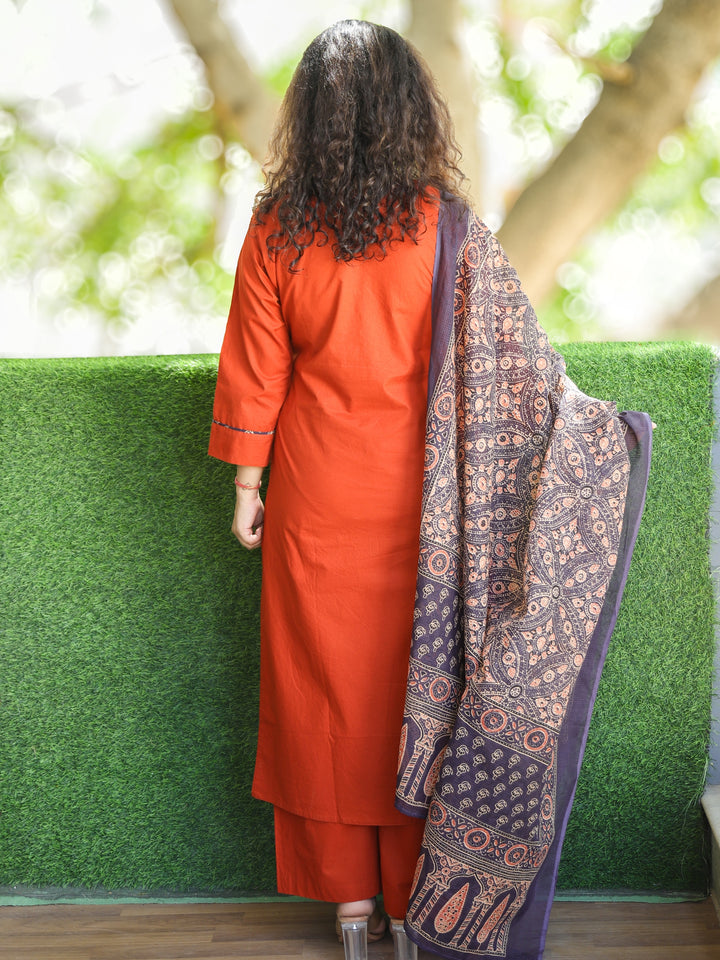 Roohi Burnt Rust Applique Printed Patch Work on Neck Cotton 3 PIece Set