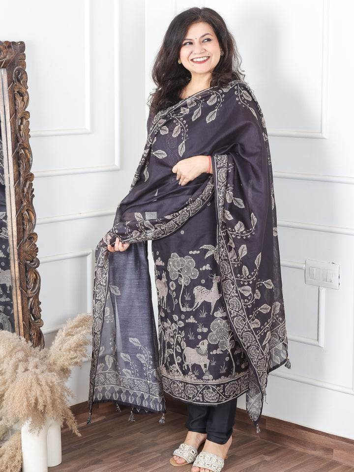 Jiya Stone Grey Digital Printed Hemline with Kantha Detailing Chanderi 3 Piece Set