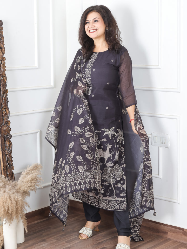 Jiya Stone Grey Digital Printed Hemline with Kantha Detailing Chanderi 3 Piece Set