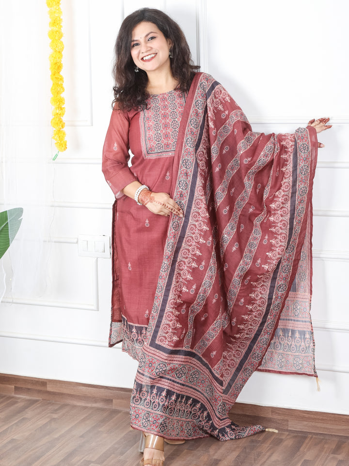 Mivaan Mauve Pink All Over Digital Printed with Kantha Work Chanderi 3 Piece Set