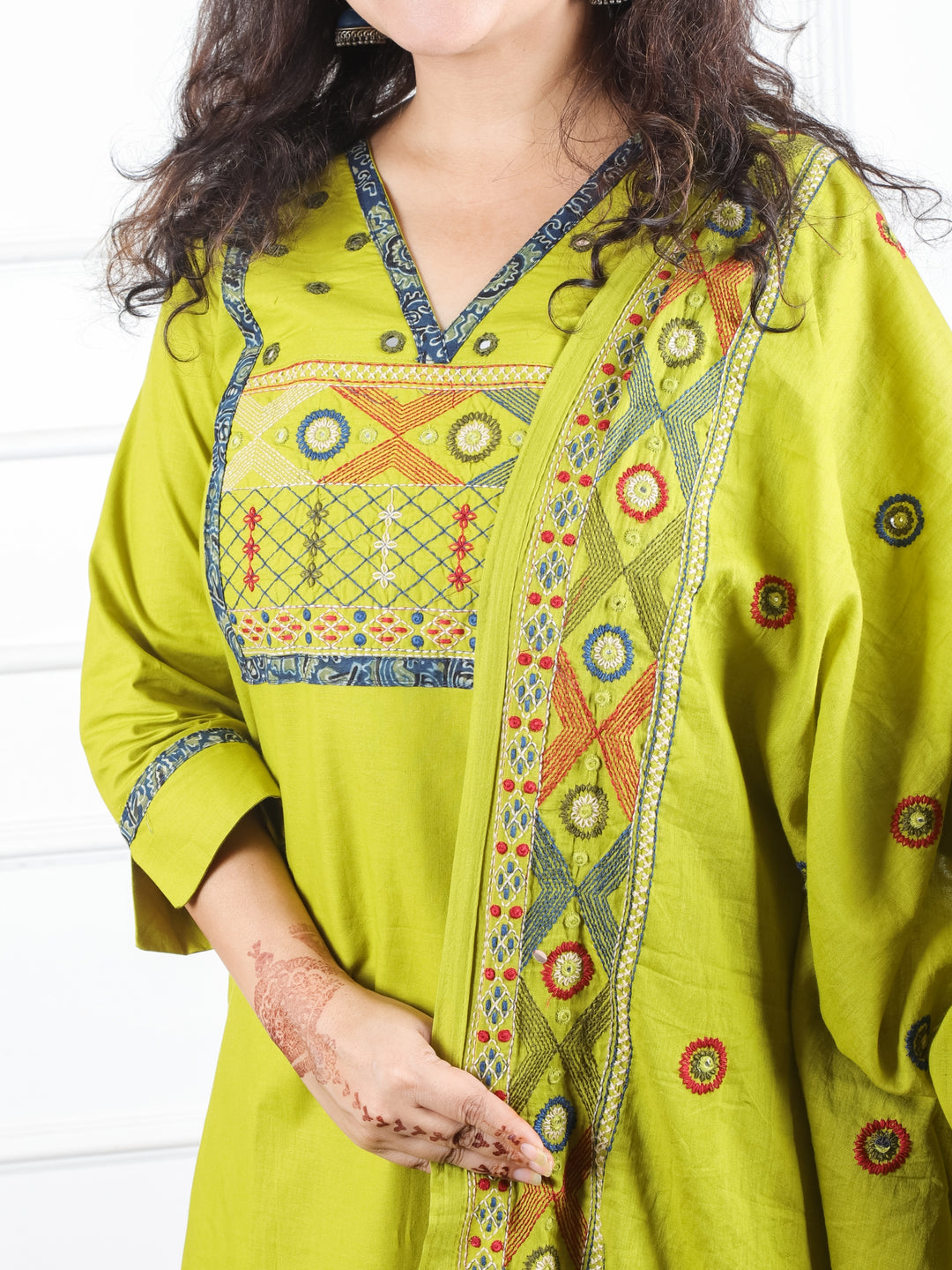 Roshni Lemon Green Thread Embroiered Neck with Patra Detailing Cotton 3 Piece Set