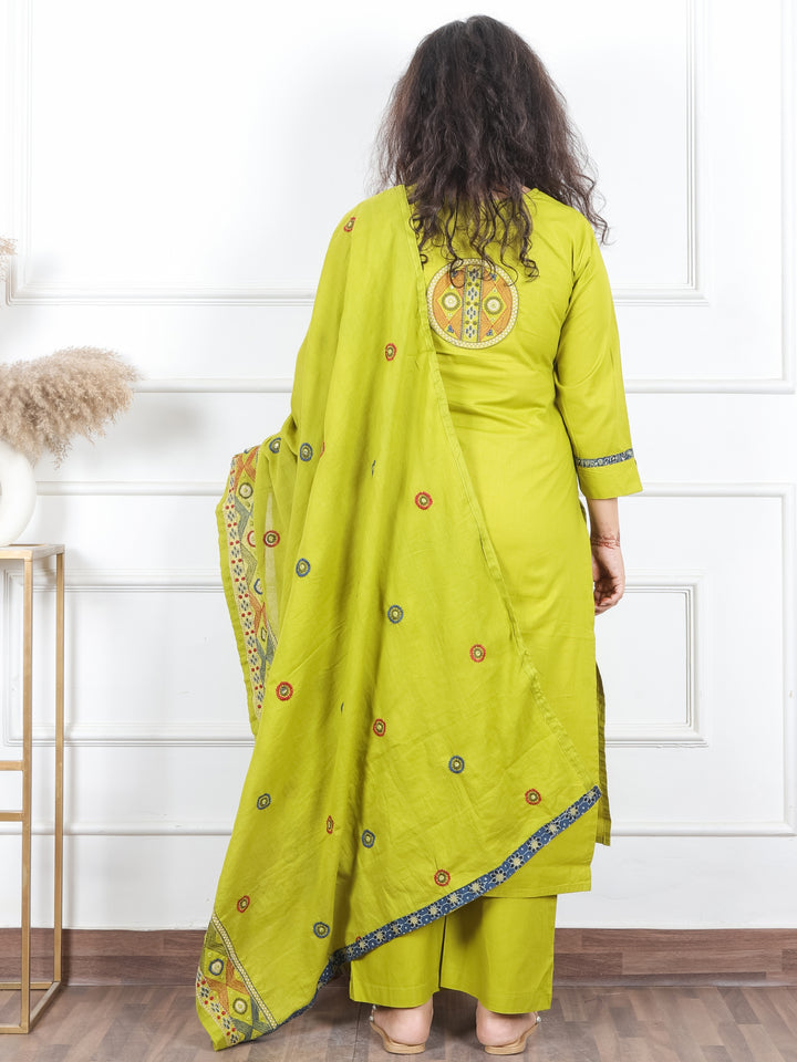 Roshni Lemon Green Thread Embroiered Neck with Patra Detailing Cotton 3 Piece Set