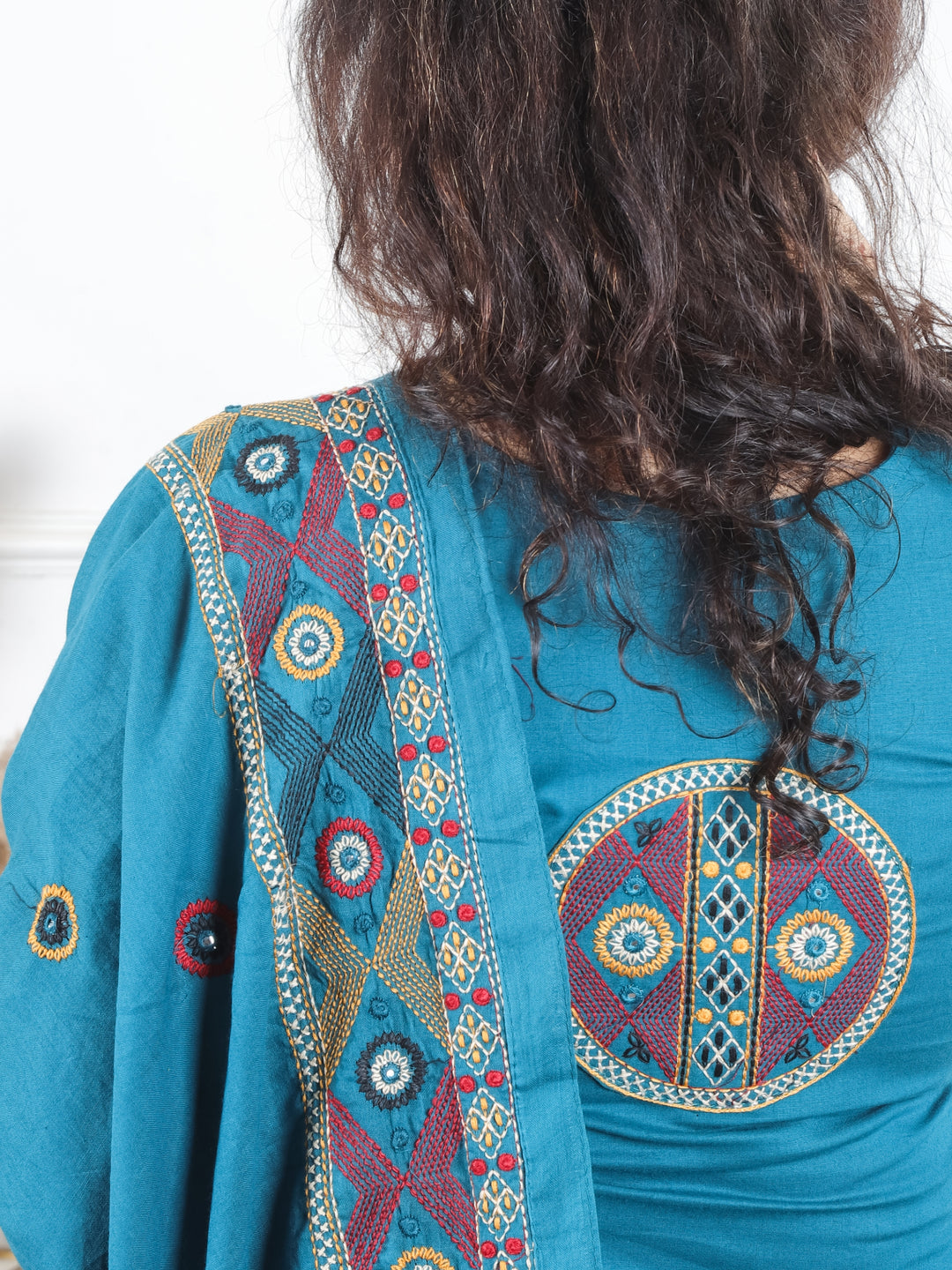 Roshni Dark Teal Thread Embroiered Neck with Patra Detailing Cotton 3 Piece Set