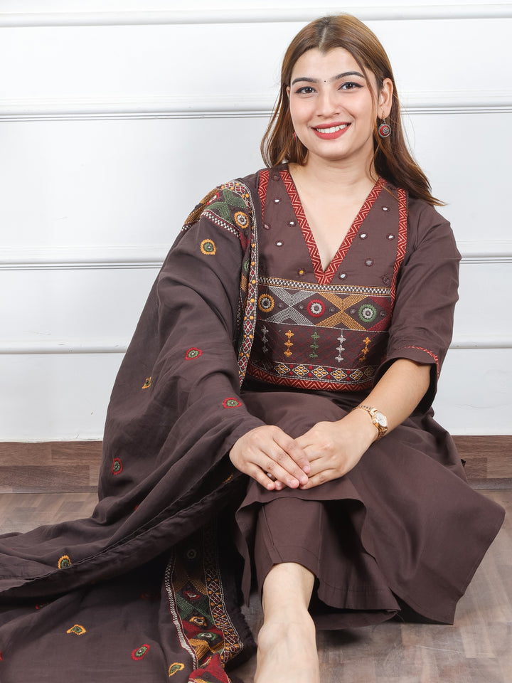 Roshni Choco Brown Thread Embroiered Neck with Patra Detailing Cotton 3 Piece Set
