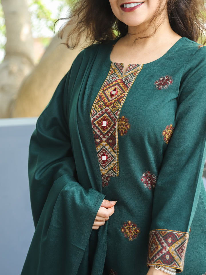 शैलजा Dark Green Round Neck Kullu Thread Weaved Semi Pashmina Winter 3 Piece Set