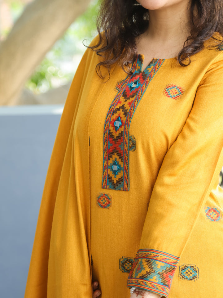 शैलजा Dijon Yellow Round Neck Kullu Thread Weaved Semi Pashmina Winter 3 Piece Set