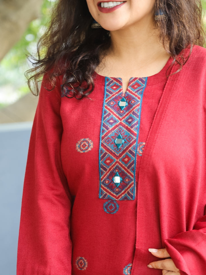 शैलजा Berry Red Round Neck Kullu Thread Weaved Semi Pashmina Winter 3 Piece Set