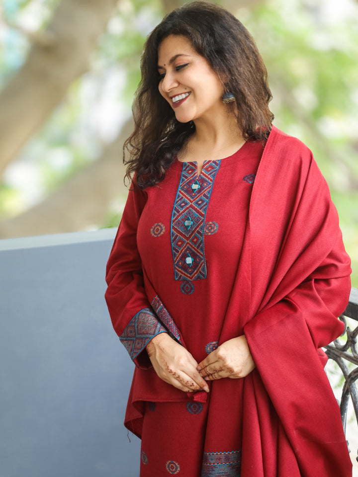 शैलजा Berry Red Round Neck Kullu Thread Weaved Semi Pashmina Winter 3 Piece Set