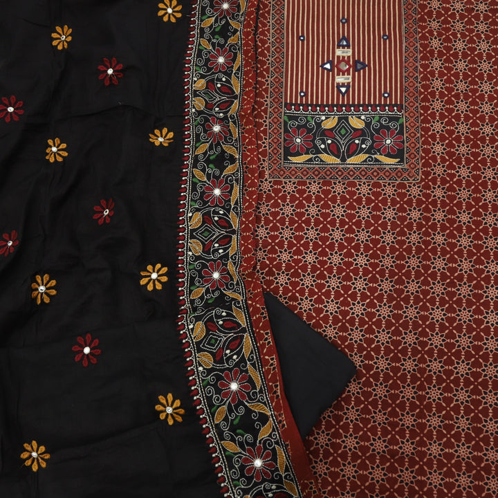 Khairiyat Maroon Red Kutch Work Printed Cotton Top With Printed Cotton Dupatta Set