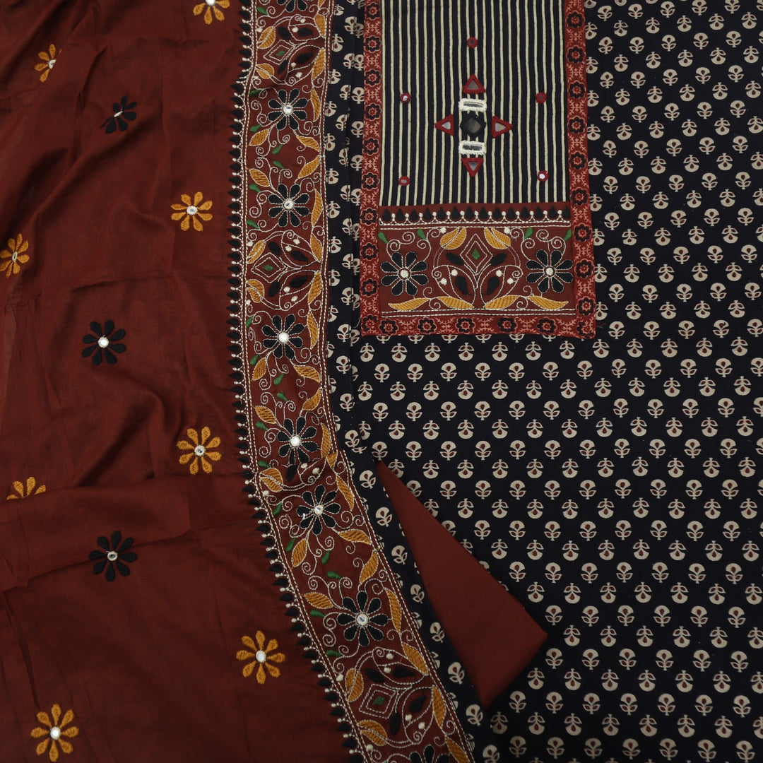 Khairiyat Ebony Black Kutch Cotton Top With Printed Dupatta