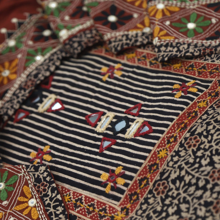 Khairiyat Pitch Black Kutch Cotton Top With Printed Dupatta