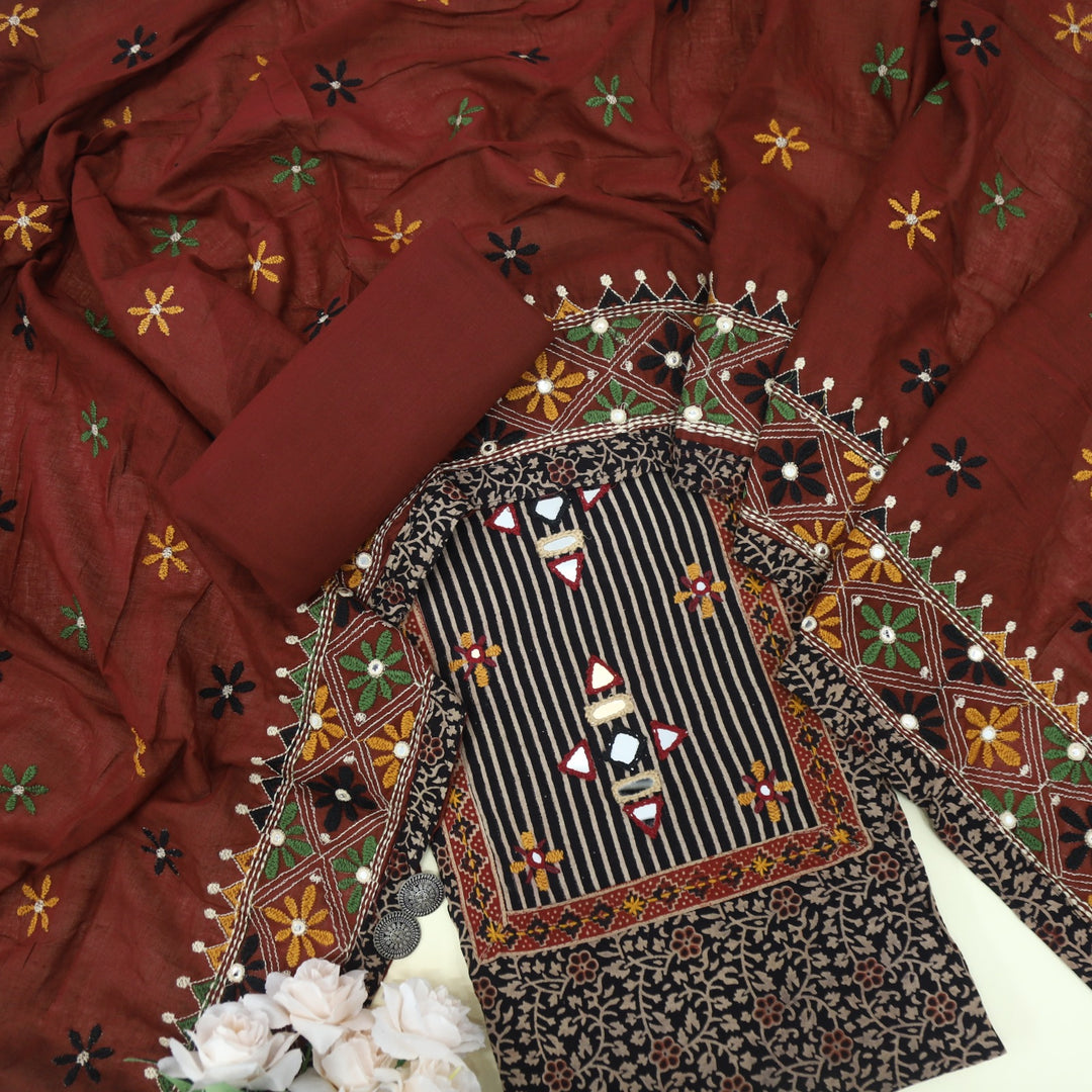 Khairiyat Pitch Black Kutch Cotton Top With Printed Dupatta