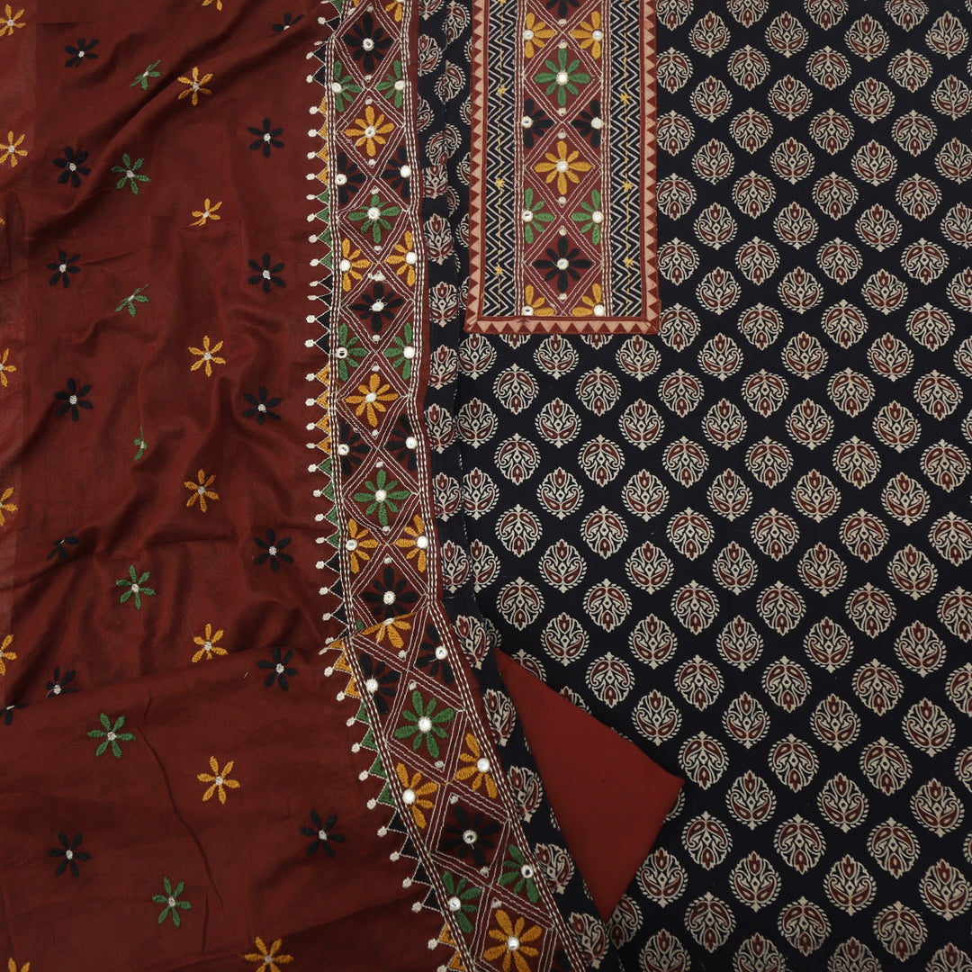 Khairiyat Faded Black Kutch Work Cotton Top With Cotton Dupatta