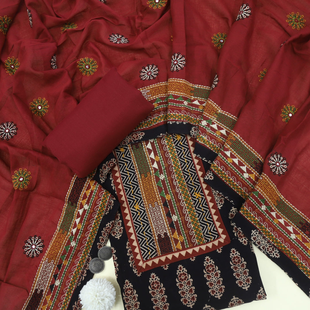 Khairiyat Oil Black Kutch Work Cotton Top With Cotton Dupatta