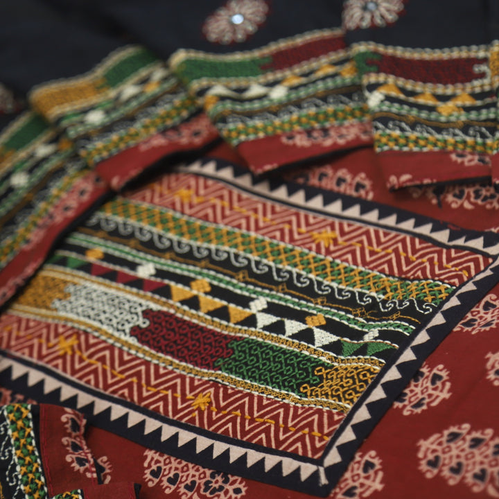 Khairiyat Currant Red Kutch Work Cotton Top With Cotton Dupatta