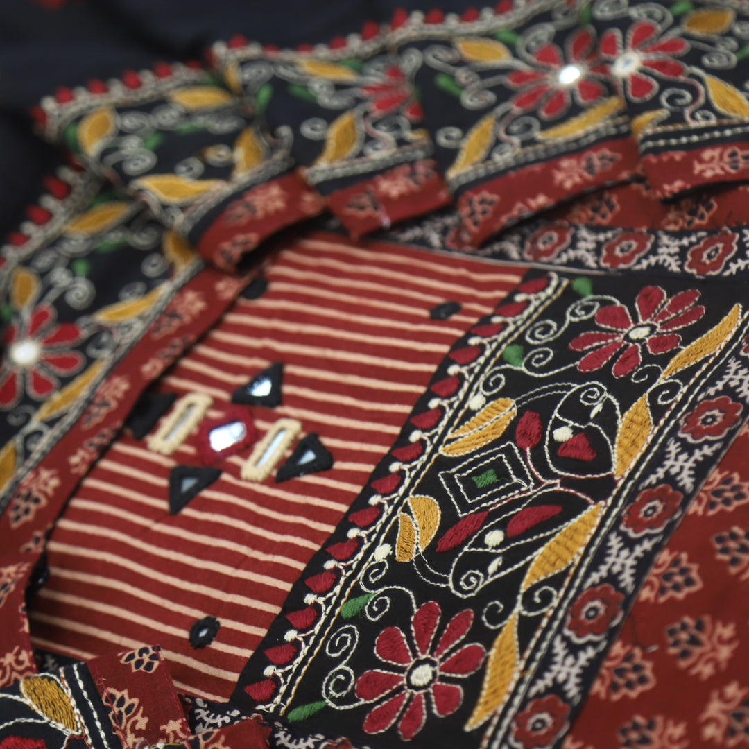 Khairiyat Berry Red Kutch Work Cotton Top With Cotton Dupatta