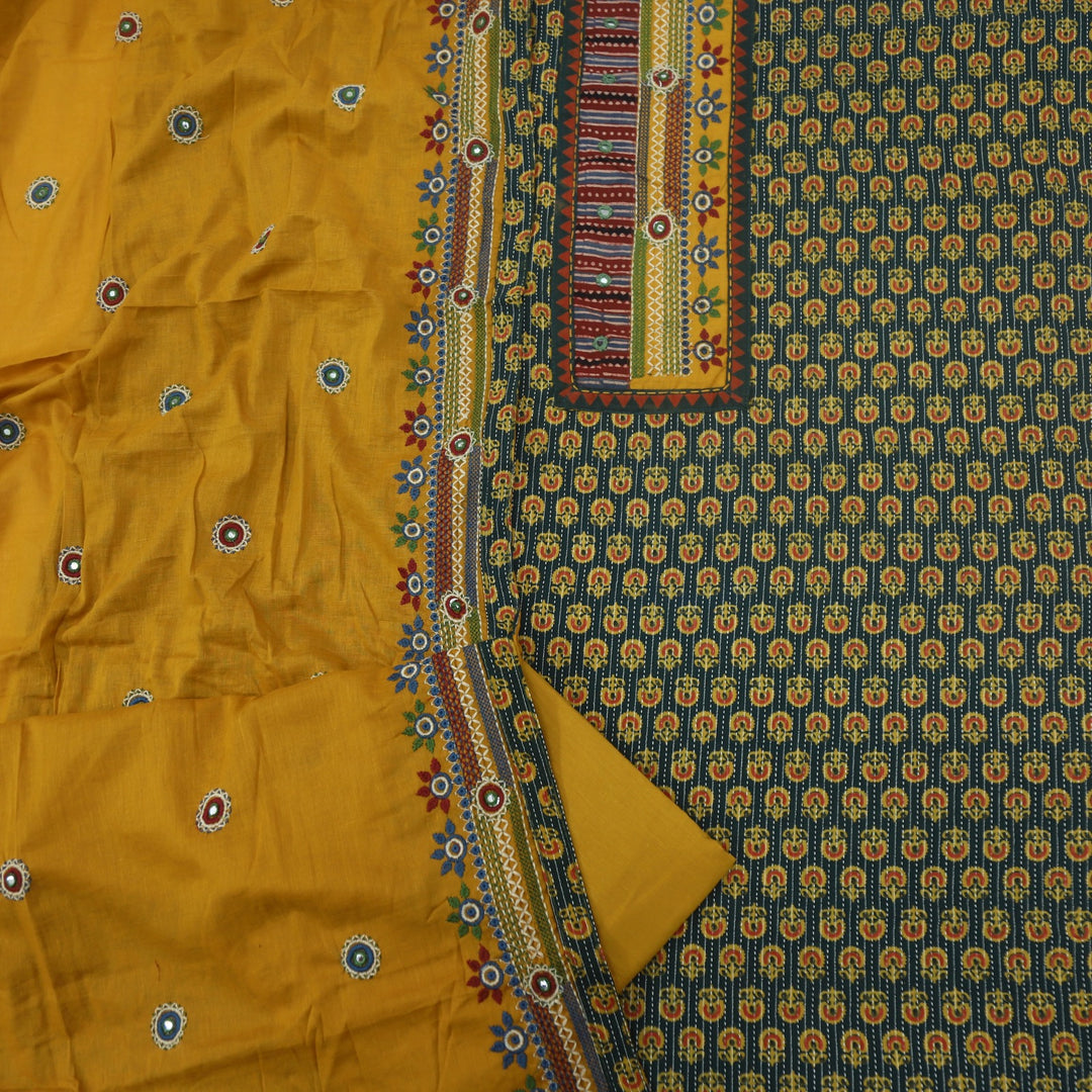 Ruhani Sarcamento Green Ajrak Print Cotton Top With Printed Dupatta