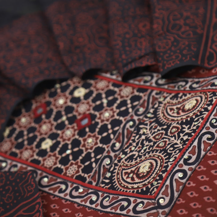 Khairiyat Wine Red Kutch Work Cotton Top With Cotton Dupatta