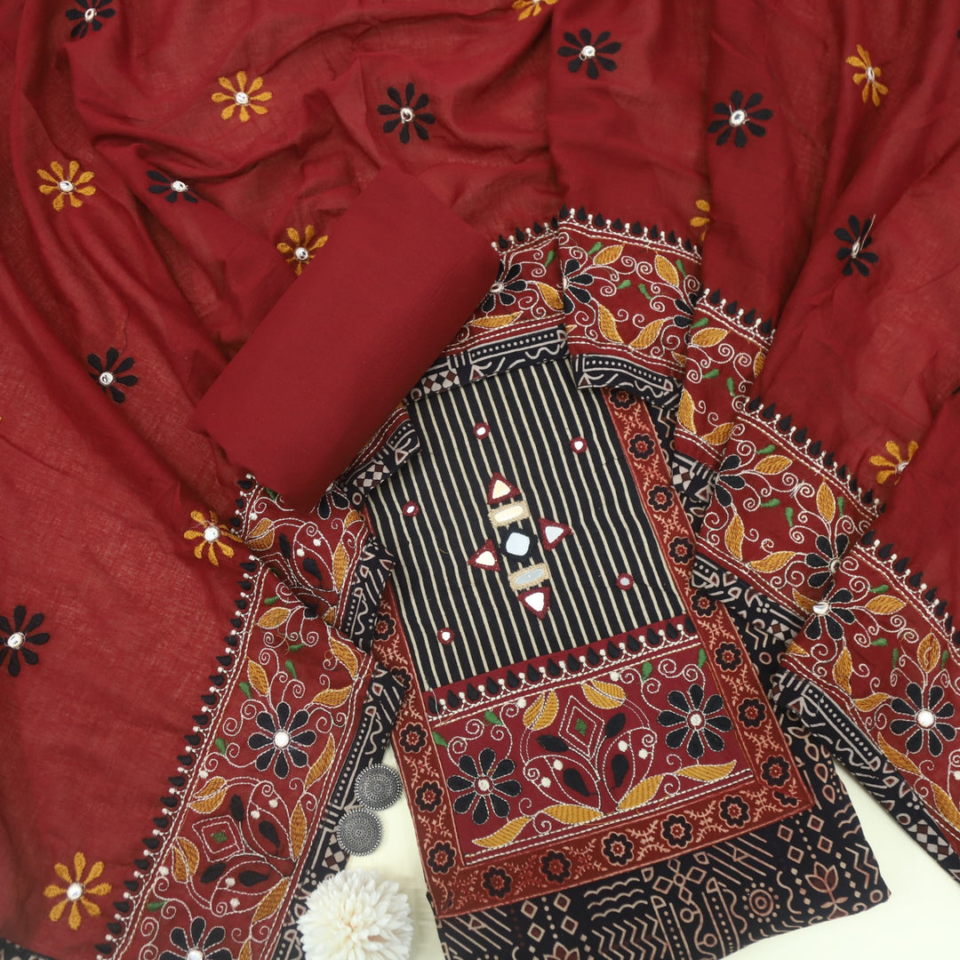 Khairiyat Ebony Red Kutch Cotton Top with Printed Dupatta
