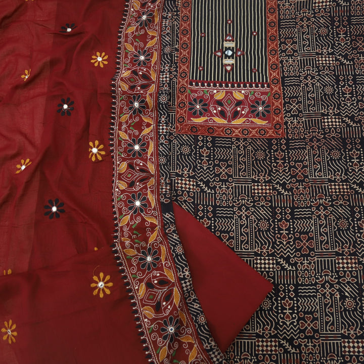 Khairiyat Ebony Red Kutch Cotton Top with Printed Dupatta