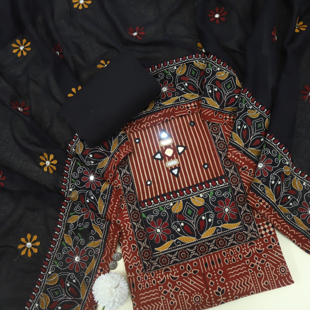 Khairiyat Ruby Red Kutch Cotton Top with Printed Dupatta