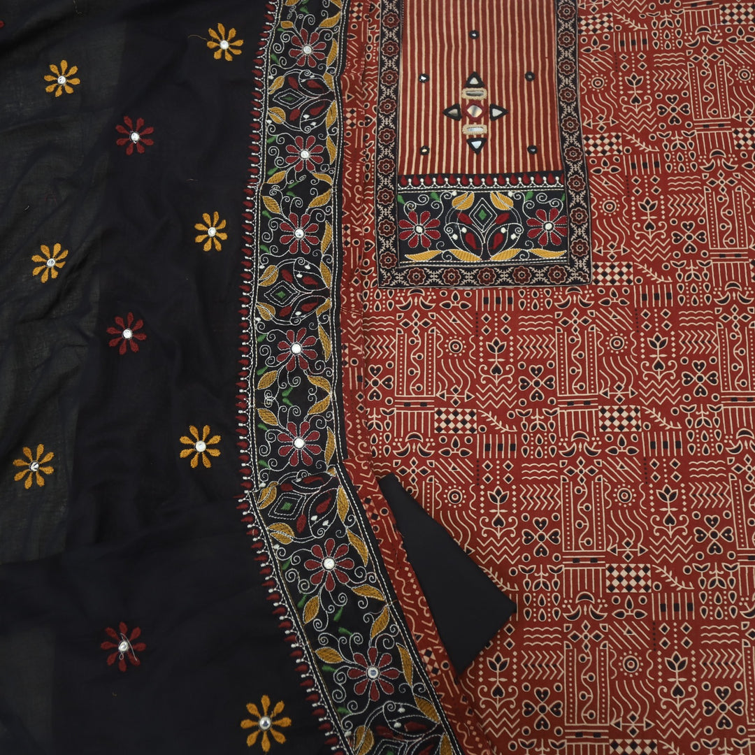 Khairiyat Ruby Red Kutch Cotton Top with Printed Dupatta