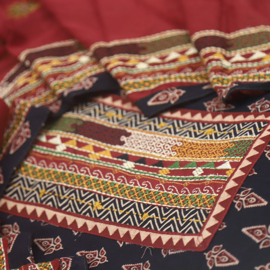 Khairiyat Metal Black Kutch Cotton Top with Printed Dupatta
