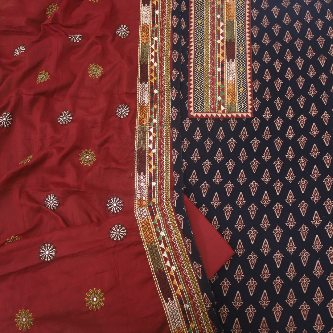 Khairiyat Metal Black Kutch Cotton Top with Printed Dupatta