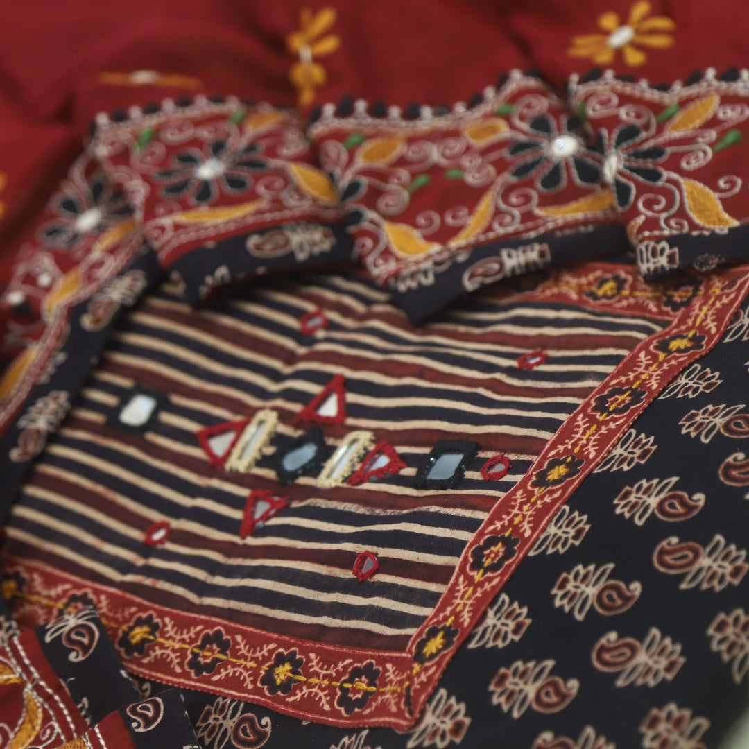 Khairiyat Charcoal Black Kutch Work Cotton Suit Set