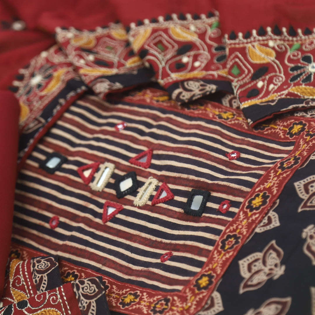 Khairiyat Oil Black Kutch Work Cotton Suit Set