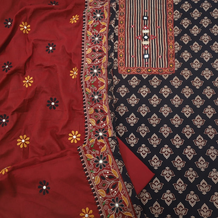 Khairiyat Oil Black Kutch Work Cotton Suit Set