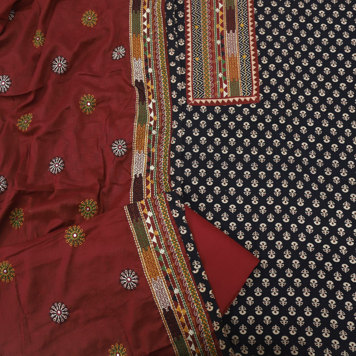 Khairiyat Night Black Thread Work Neck Kutch Inspired Cotton Suit Set