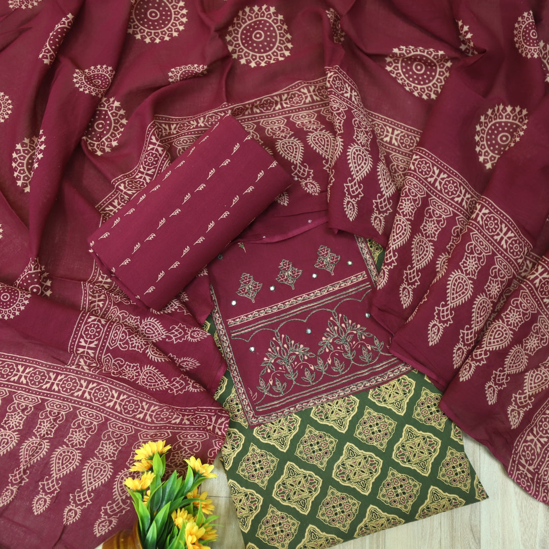 Sanak Leaf Green Thread Work Neck Ajrak Printed Cotton Suit Set